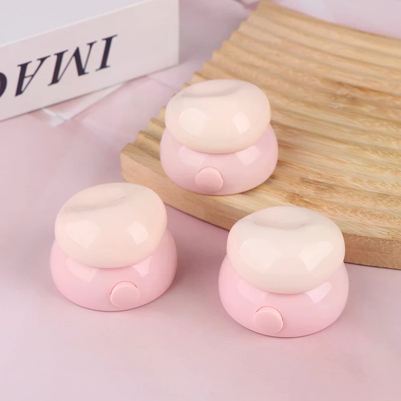 Lip Balm - กล่องครีมบำรุงผิวหน้าขนาดเล็ก 3.5 กรัม กล่องลิปบาล์ม พร้อมช้อนซิลิโคน ขวดรีฟิล