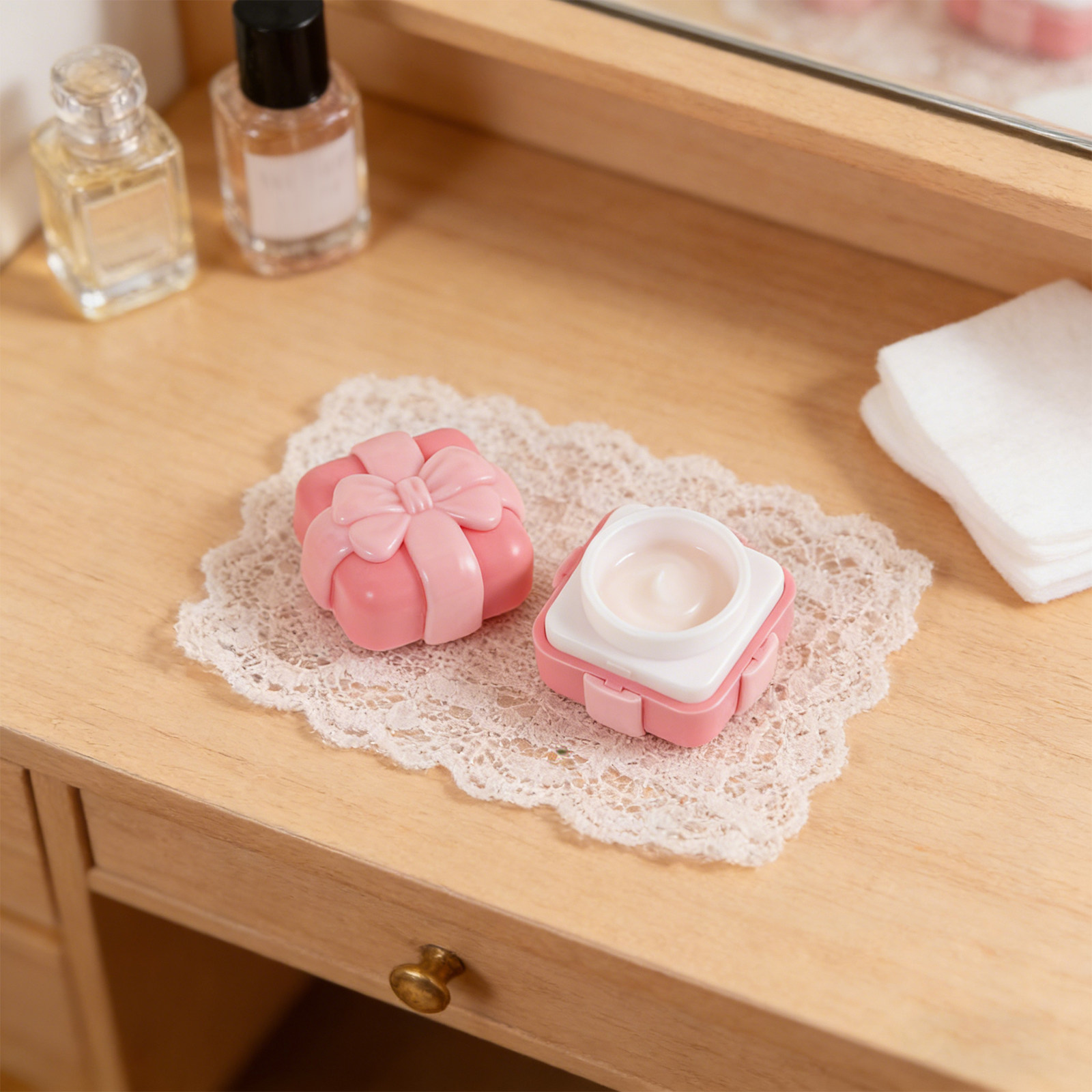 หลอดลิปบาล์มขนาดเล็กแบบเติมได้ - Lip Balm บทวิจารณ์และราคา